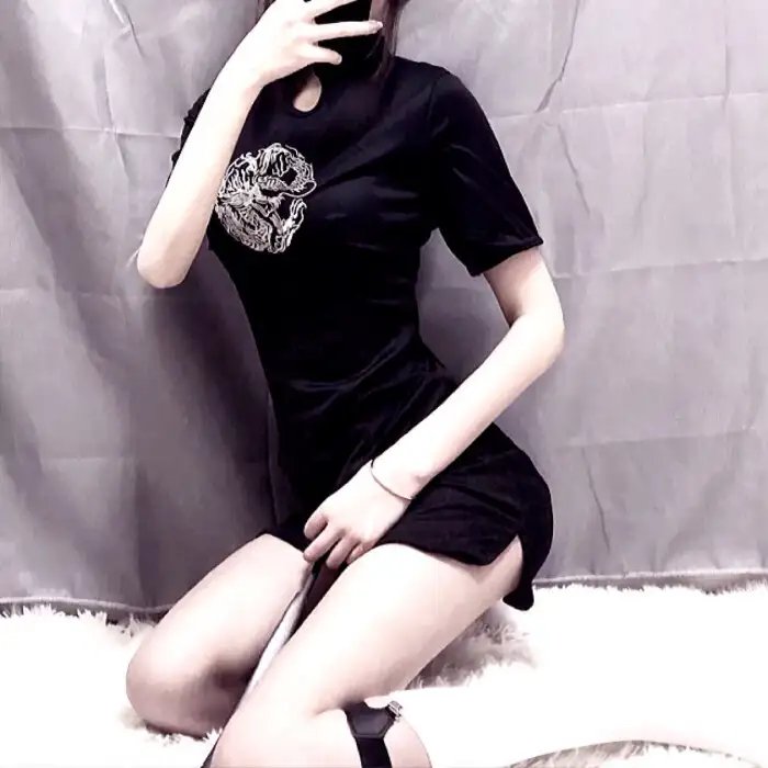 天地乾坤海报